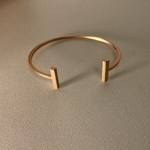 Elegant Gold Bangle